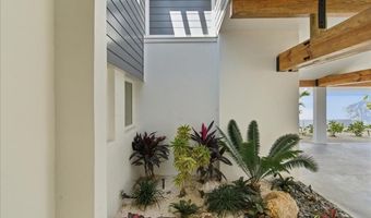 102 TUNA St, Anna Maria, FL 34216
