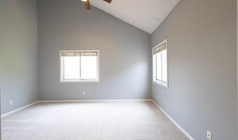 445 Captain Eames Cir 445, Ashland, MA 01721
