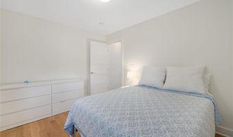 42 Camden Rd, Narragansett, RI 02882
