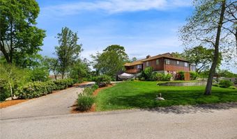 11 Cove Rd, Narragansett, RI 02882