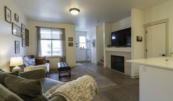 2524 NE Purcell Blvd, Bend, OR 97701