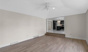 10 San Mateo Ct, Amherst, NY 14051