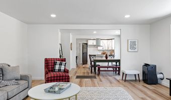 1938 7TH St, Springfield, OR 97477