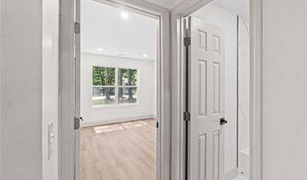 491 Natasha Dr, Auburn, GA 30011