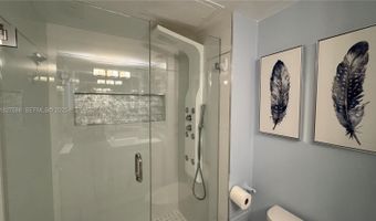 18071 Biscayne Blvd 704, Aventura, FL 33160