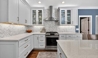 103 Hanover Pl, Macon, GA 31210