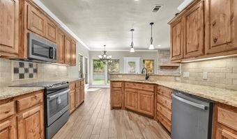2217 Trace Ridge Dr, Weatherford, TX 76087