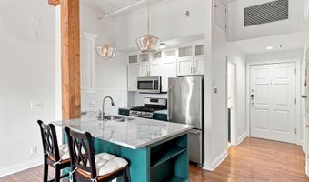 55 W Livingston Ave 203, Columbus, OH 43215