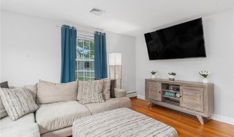 26 Ferncrest Dr, Cumberland, RI 02864