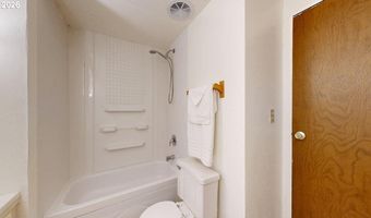 15931 OCEANVIEW Dr, Brookings, OR 97415