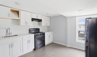 13 Cottage St, Bayonne, NJ 07002