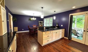 131 Pine Cir, Bennington, VT 05201