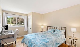 1 Woodhaven Dr, Cumberland, RI 02864