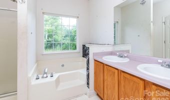 5 Carter Vw, Arden, NC 28704