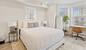 102 S Ocean Ave, Atlantic City, NJ 08401