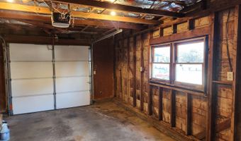 525 N. Pennsylvania, Anthony, KS 67003