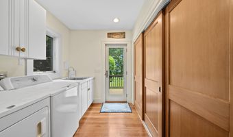 476 Baxter Neck Rd, Barnstable, MA 02630
