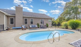 9995 Cedar View Ln, Aurora, IN 47001