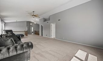 2317 Barrett Dr, Algonquin, IL 60102