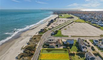 813 Ocean Rd, Narragansett, RI 02882
