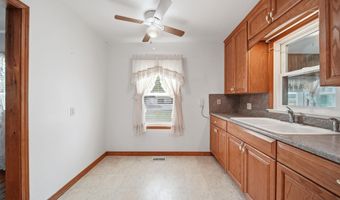 905 Sheffield Ave St, Adrian, MI 49221