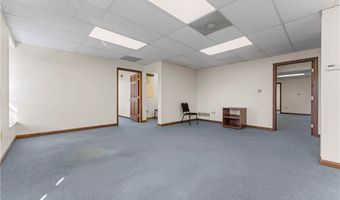 600 Commerce Dr, Coraopolis, PA 15108