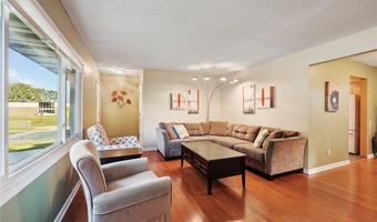 948 Norwood Ave, Anoka, MN 55303