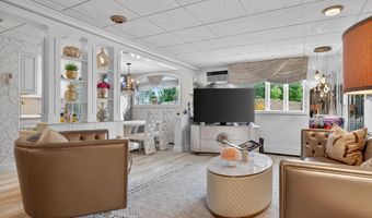 103 E 25TH St, Bayonne, NJ 07002