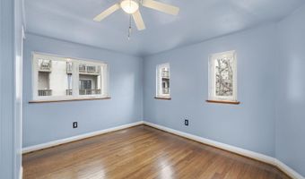 2030 N QUINN St, Arlington, VA 22209