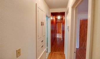 645 Elfgen St, Alton, IL 62002