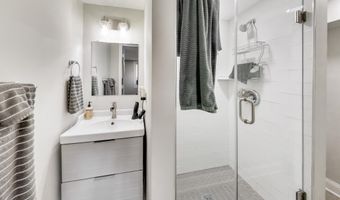 4609 HILLSIDE Rd SE, Washington, DC 20019