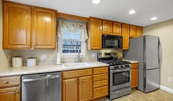 33 Jordan St, Beverly, MA 01915