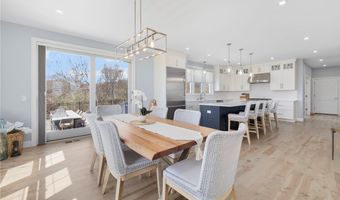 1046 Ocean Rd, Narragansett, RI 02882