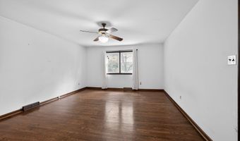 6 DONNA Dr, Bear, DE 19701