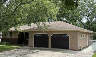 467 Rohr St, Arnolds Park, IA 51331