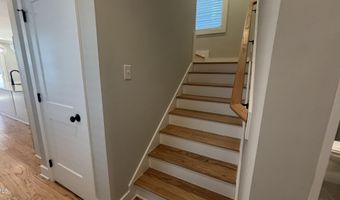 200 E Moore St D, Apex, NC 27502