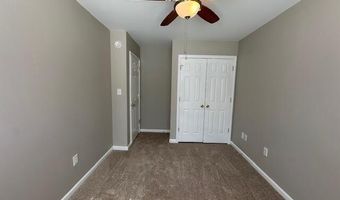 1575 Town Home Dr, Apex, NC 27502