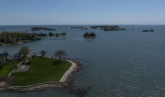 9 Howd Ave, Branford, CT 06405