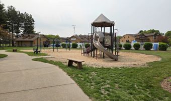 1826-2 Parkland Dr 502, Arkdale, WI 54613