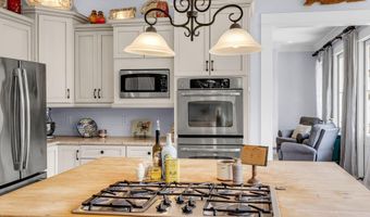 6408 Seawinds Blvd, Biloxi, MS 39532
