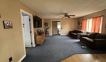 35 Maple St, Baileyville, ME 04694