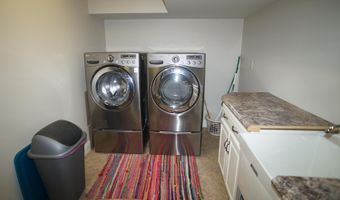 565 Cedar Ln, Batesville, IN 47006