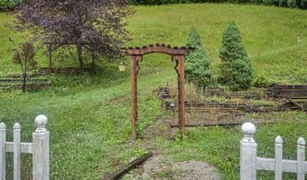 11 Birch Hollow Rd, Barboursville, WV 25504