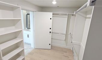 401 Waggoner Ln, Barling, AR 72923