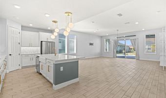 6232 SEA AIR Dr, Apollo Beach, FL 33572