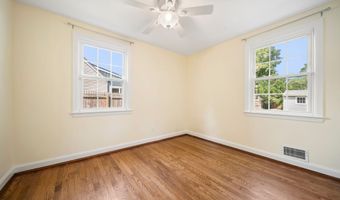 21 Oakwood Mnr, Cromwell, CT 06416
