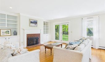 30 Forest Rd W, Bristol, RI 02809