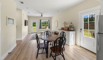 70 Blueberry St, Baxley, GA 31513