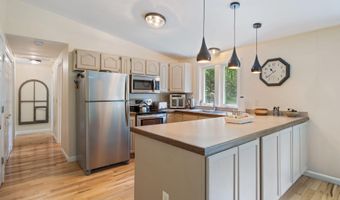 17 Doris Ln, Parsonsfield, ME 04047