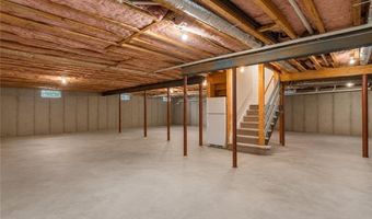 36 Overlook Dr 36, North Kingstown, RI 02852